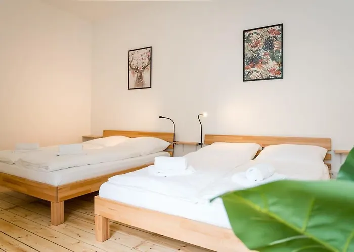 Spacious 3Br Plus Ac Self Check-In Street Parking