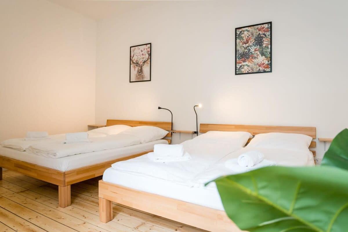 Spacious 3br Ac Self Check-in Street Parking Appartement