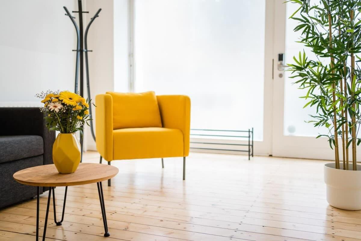 Spacious 3br Ac Self Check-in Street Parking Appartement